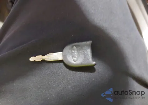 2009 Ford Focus Se z USA, uszkodzony, nr VIN 1FAHP35NX9W208018